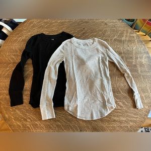 Gap thermal long sleeve shirts size small